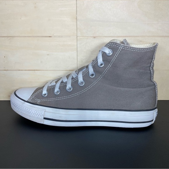 Converse Chuck Taylor High Top Grey Women's Size 7.5 Shoes Canvas Sneakers 5J793 - Picture 2 of 11